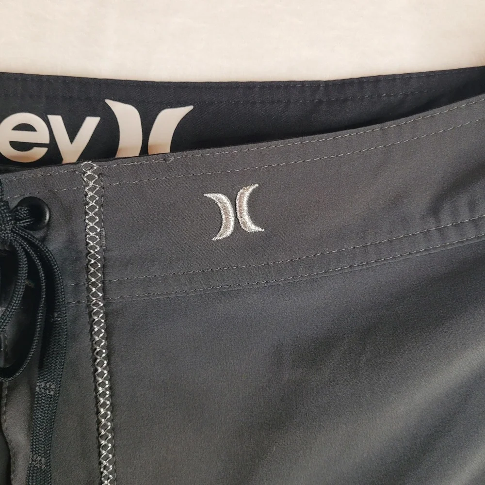 Hurley Phantom Mens Board Shorts Size 36 Gray Recycled Swim Trunks D7254-00
